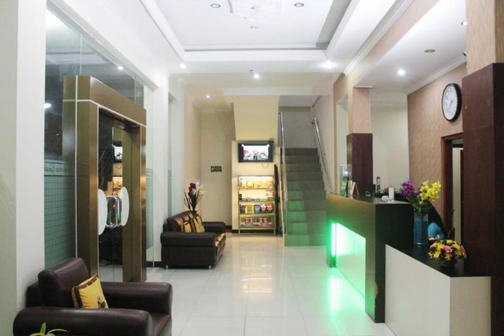 Malioboro Garden Hotel Jogjakarta Buitenkant foto