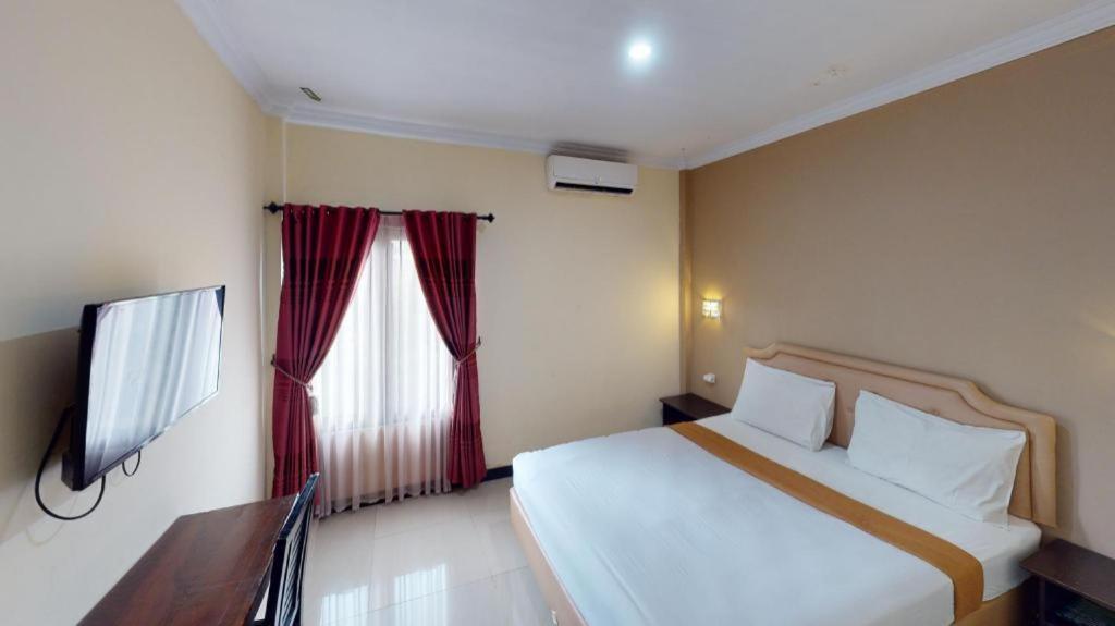 Malioboro Garden Hotel Jogjakarta Buitenkant foto