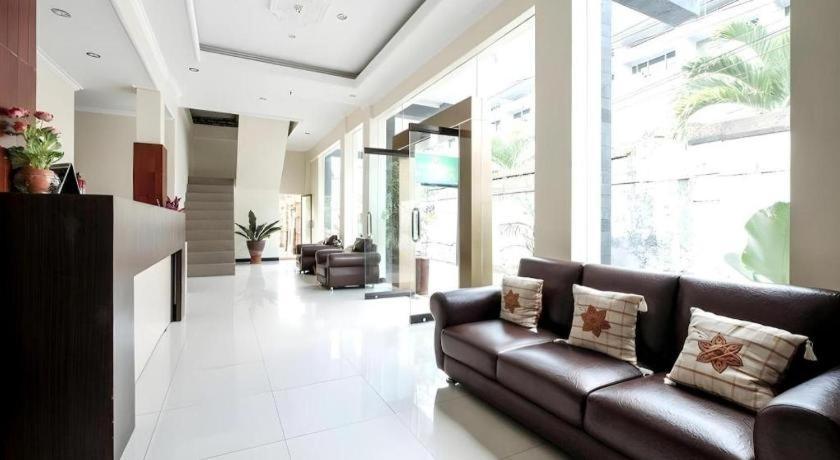 Malioboro Garden Hotel Jogjakarta Buitenkant foto