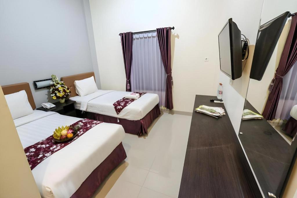 Malioboro Garden Hotel Jogjakarta Buitenkant foto