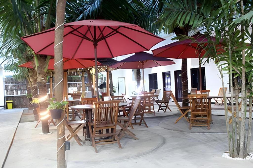 Malioboro Garden Hotel Jogjakarta Buitenkant foto