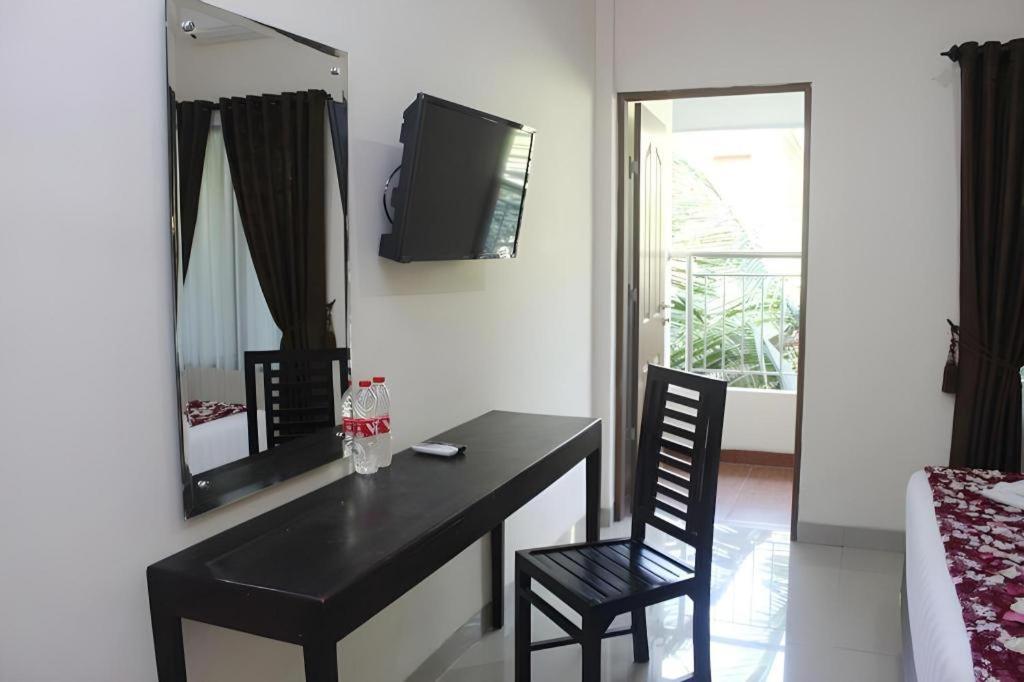 Malioboro Garden Hotel Jogjakarta Buitenkant foto