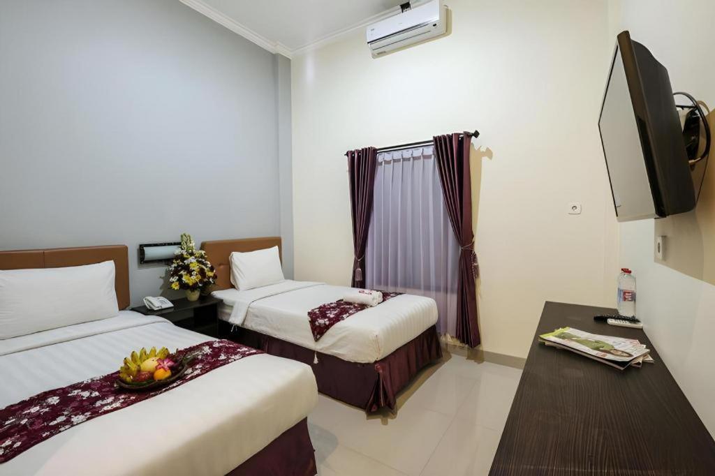 Malioboro Garden Hotel Jogjakarta Buitenkant foto
